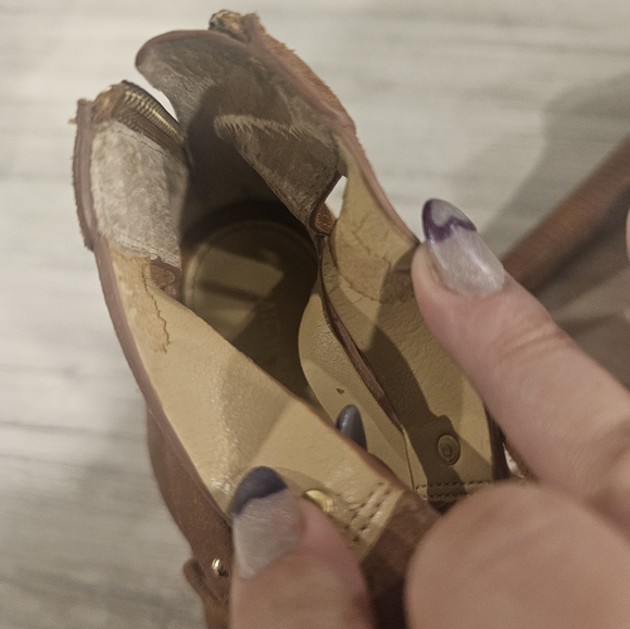 Michael Kors Sofia Gladiator Platform Sandals - Picture 4 of 9